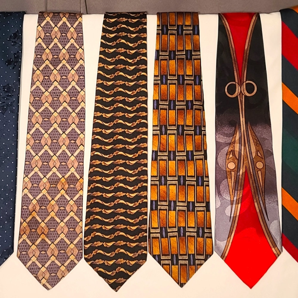 Lot Of 6 Vintage Men’s Neck Ties. Silk Excellent Condition. See pics for brands